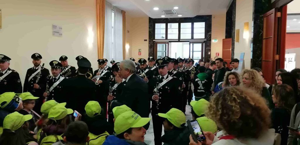La rassegna NapoliCittàLibro è stata inaugurata sulle note della Fanfara dei Carabinieri