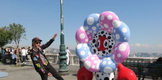 Philip Colbert, a Largo San Martino la mostra "The lobster empire"