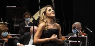 Maria Agresta e il Coro del Teatro San Carlo diretti da José Luis Basso