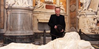 Bono Vox visita Cappella Sansevero e ammira il Cristo velato