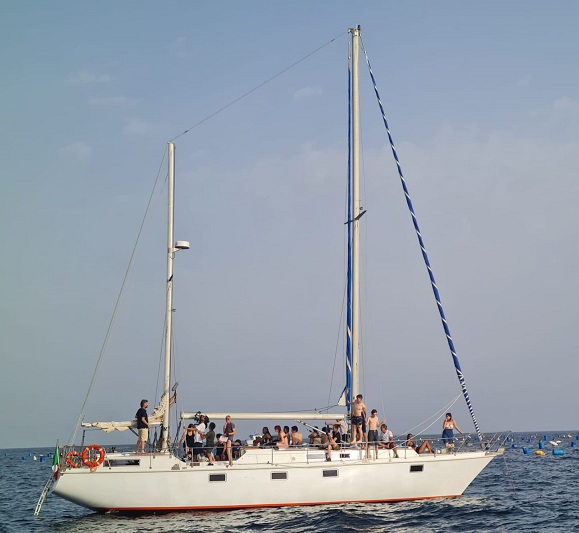 Scugnizzi a vela, sul bialbero di 