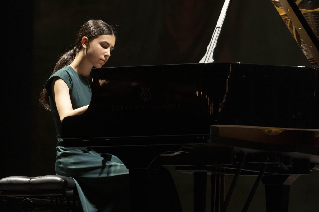 Al Teatro San Carlo il talento della giovane Alexandra Dovgan Al Teatro San Carlo il talento della giovane Alexandra Dovgan