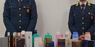 Cosmetici pericolosi, maxi sequestro a Napoli e Caserta