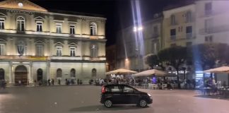 Nola, litiga con la fidanzata e investe 7 ragazzi: arrestato