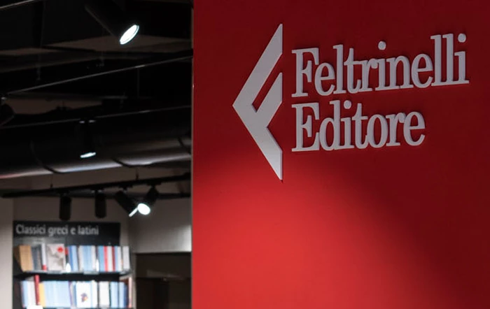 La nuova Feltrinelli di piazza dei Martiri a Napoli