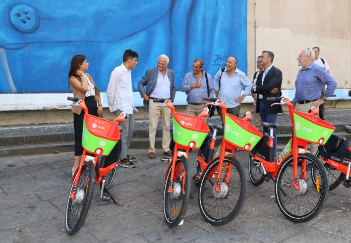 Napoli: Lime punta sulla periferia per lo sharing di biciclette