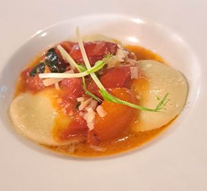 Le tre sorelle del Golfo a tavola da Ieri, Oggi, Domani Le tre sorelle del Golfo a tavola da Ieri, Oggi, Domani