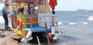 Marechiaro, sequestrata barca-bar: 4 denunce