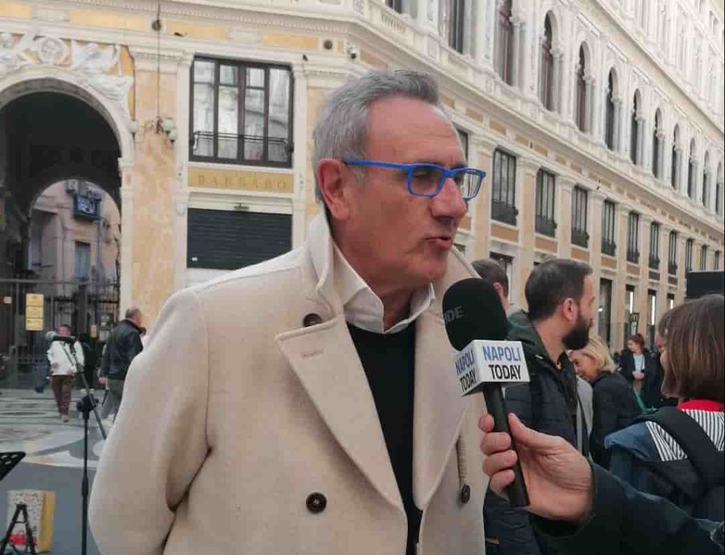 Nella Galleria Umberto di Napoli il flash mob di NOI Nuova Orchestra Italiana