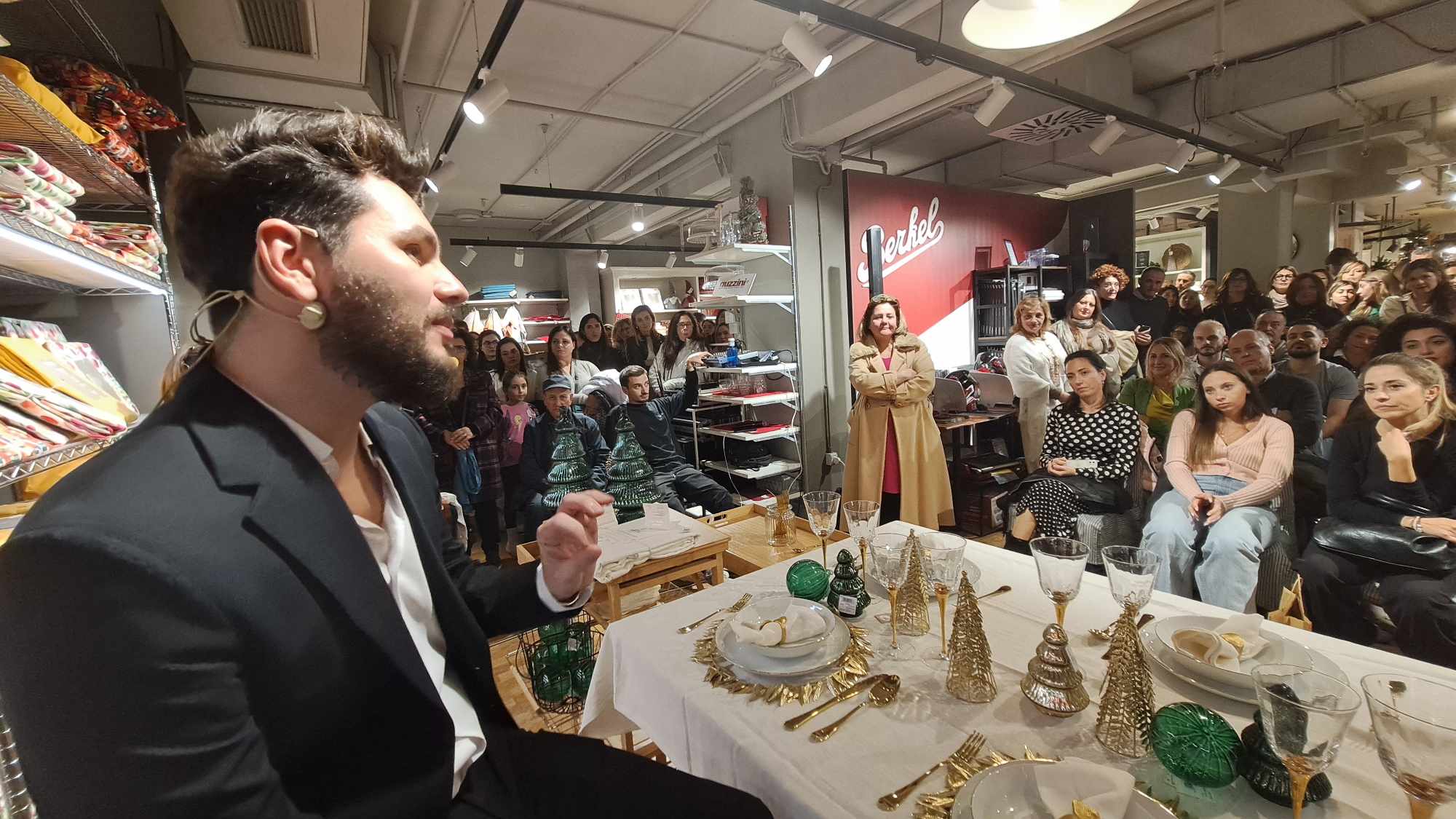 Il Designer Salvatore Izzo alla Coin con la sua nuova linea di piatti