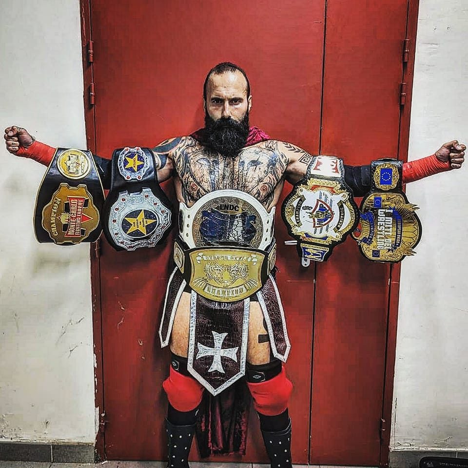 I Miti del Wrestling a Torre del Greco, lotterà il campione Tom La Ruffa