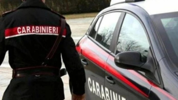 Finti avvocati e carabinieri per truffare anziani a Napoli
