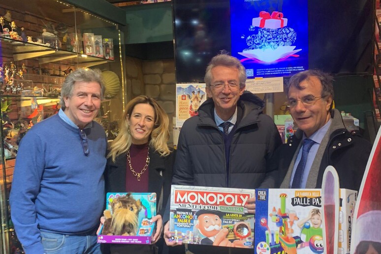 Giocattolo sospeso a Napoli, online l'elenco di chi aderisce