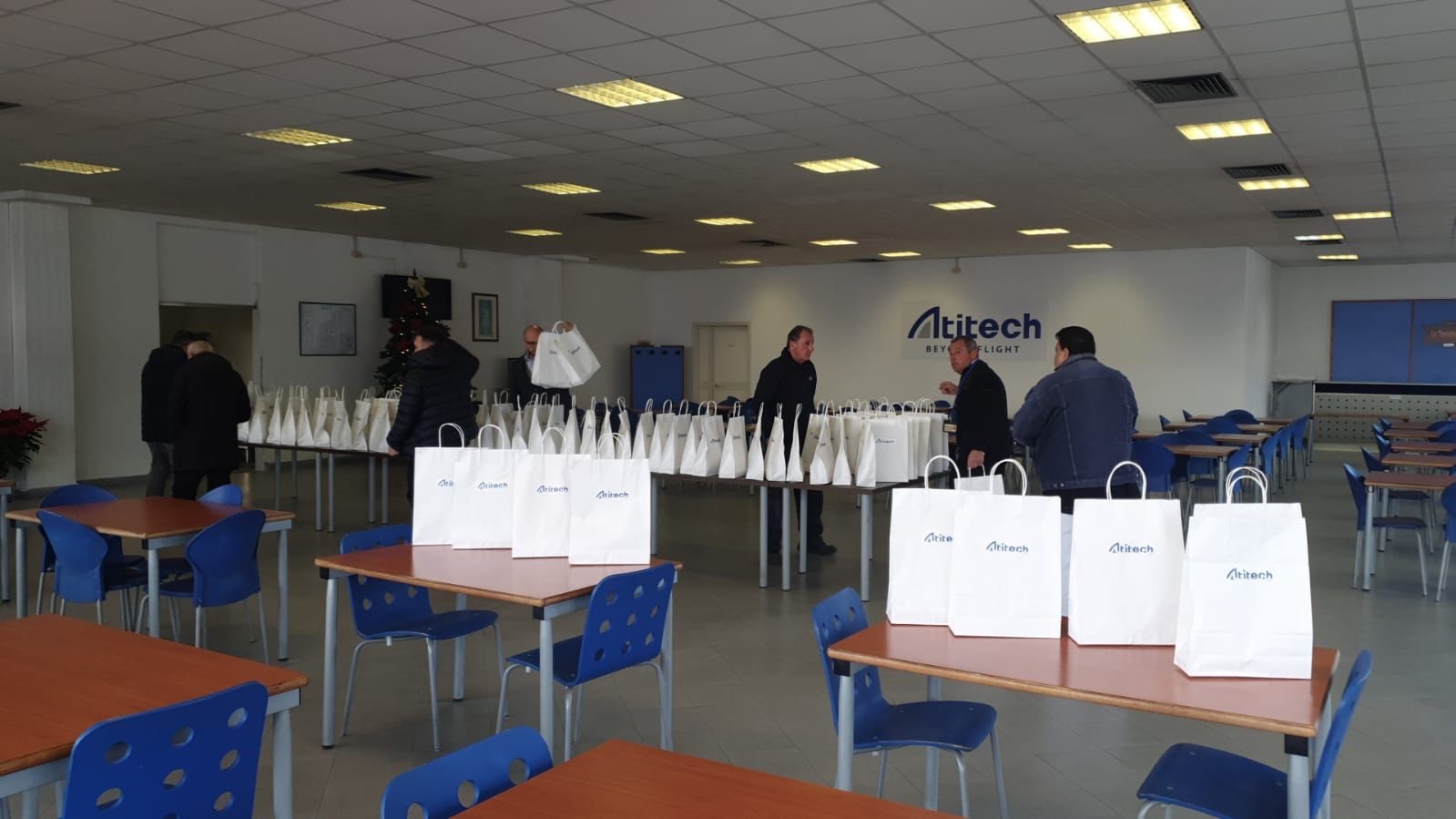 Torna il Natale solidale Atitech: pasti caldi a 100 famiglie bisognose di Secondigliano, Miano, Casoria e Afragola