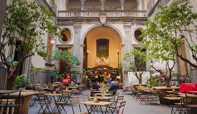 Palazzo Fondi chiude, il progetto pronto a replicare in una nuova location di Napoli