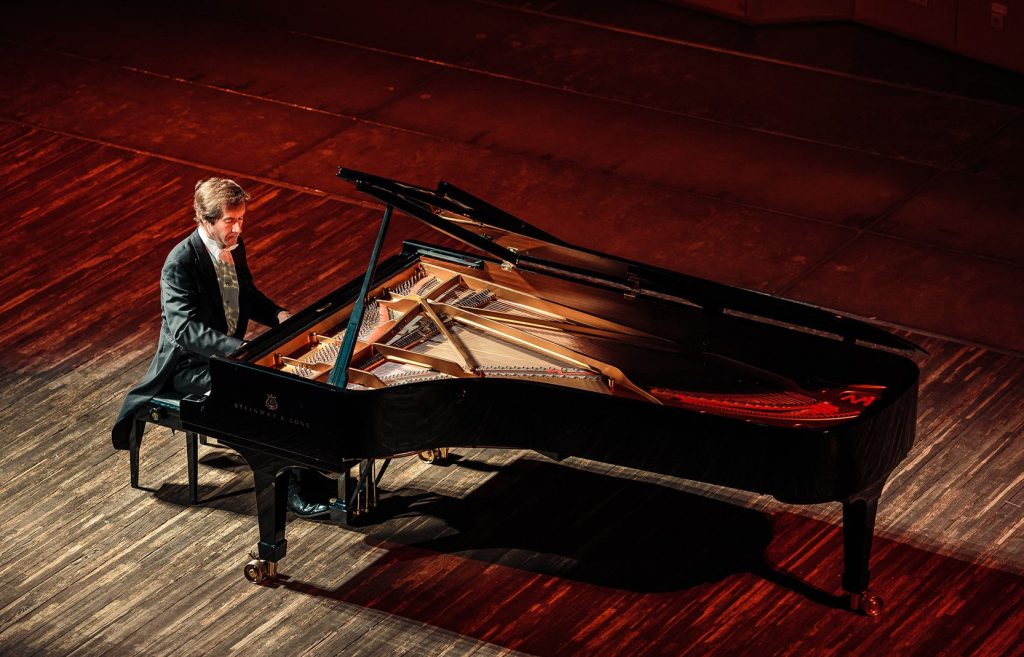 Al Teatro San Carlo due grandi musicisti Steinberg e Nikolay Lugansky