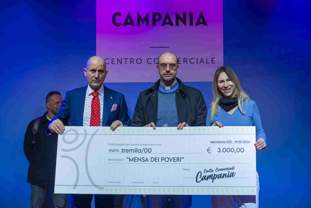 Al Centro Commerciale Campania raccolti 11mila euro in beneficenza