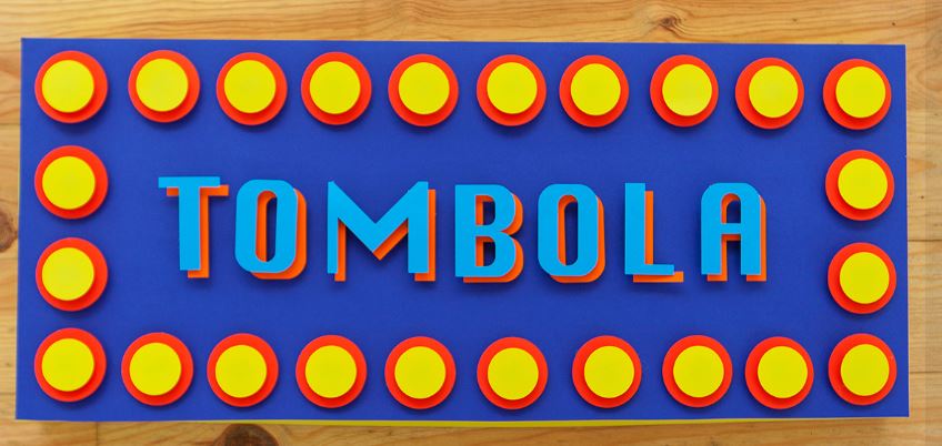 Tombola scostumata teatralizzata, la cena spettacolo a Napoli