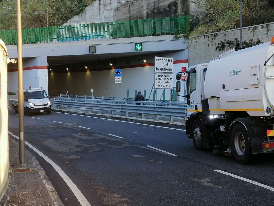 Pozzuoli, inaugurato il tunnel Tangenziale-porto, De Luca: "E' stato un calvario arrivare alla conclusione"