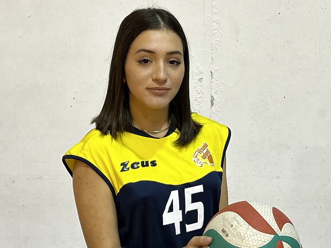 Vesuvio Oplonti Volley, vittoria per tre a zero su Monopoli ed esordio per la sedicenne Francesca Esposito