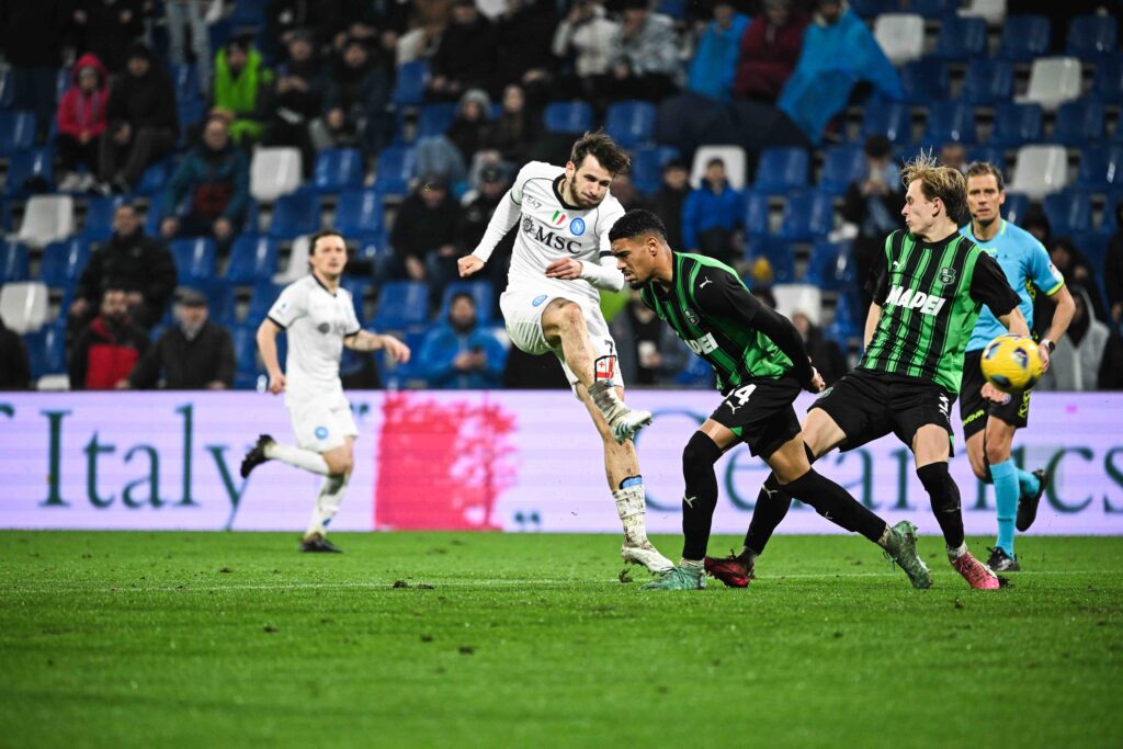 Calcio Napoli, agente Kvara: via per offerta irrinunciabile