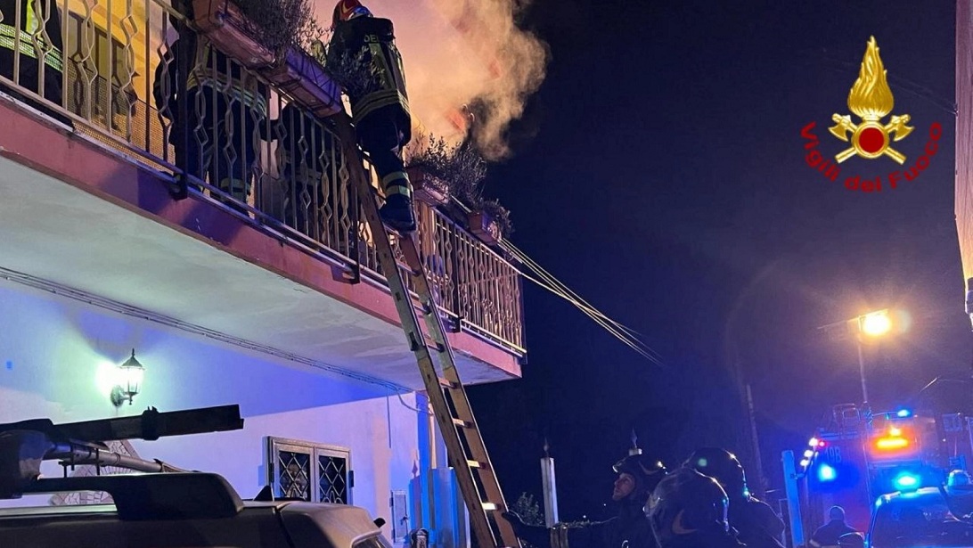 Torre del Greco, esplosione per fuga gas: morta terza donna