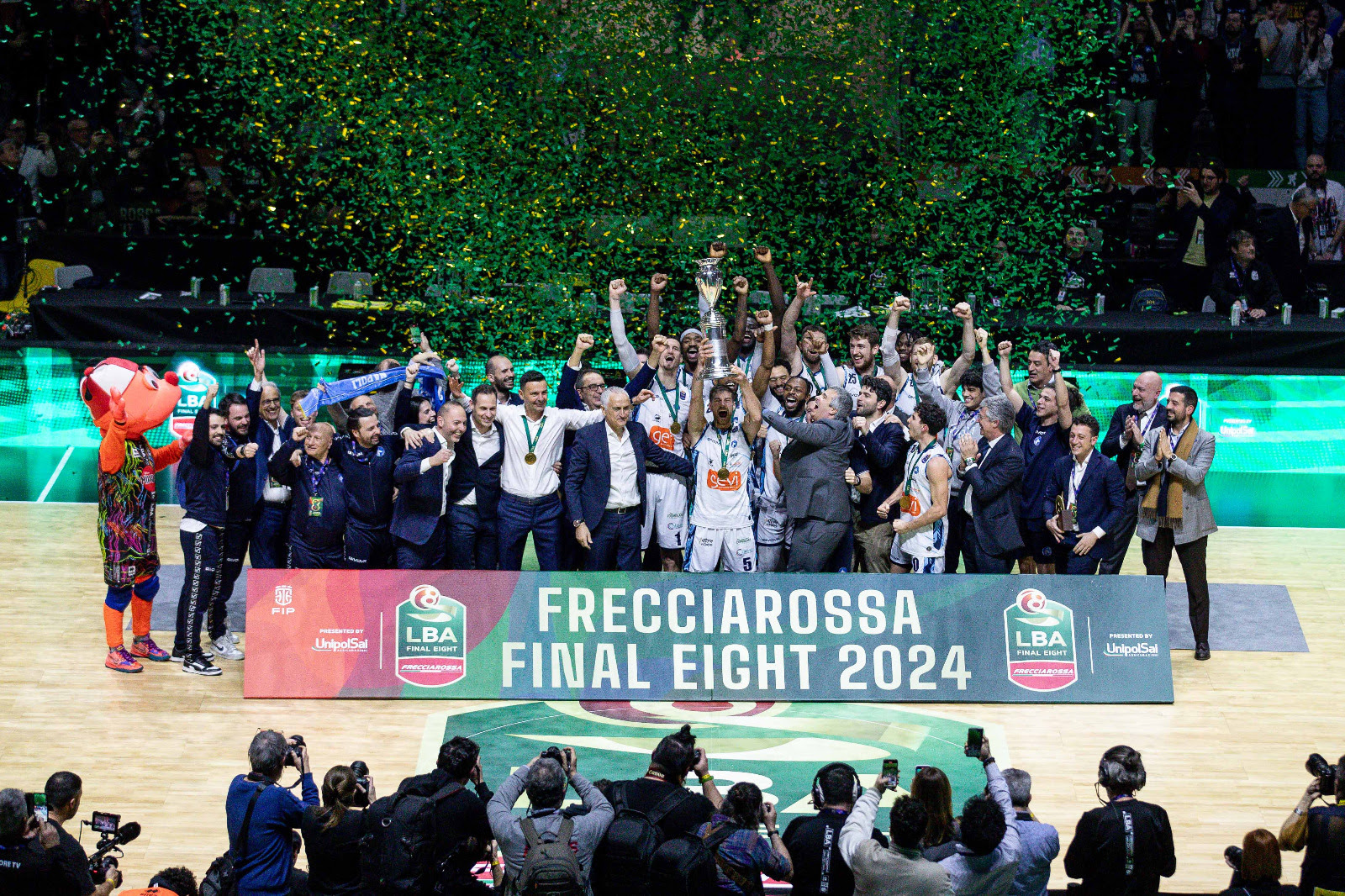 GeVi Napoli Basket batte Milano e vince la Coppa Italia