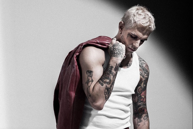 Achille Lauro annuncia 3 nuove date e arriva in concerto a Baia Domizia