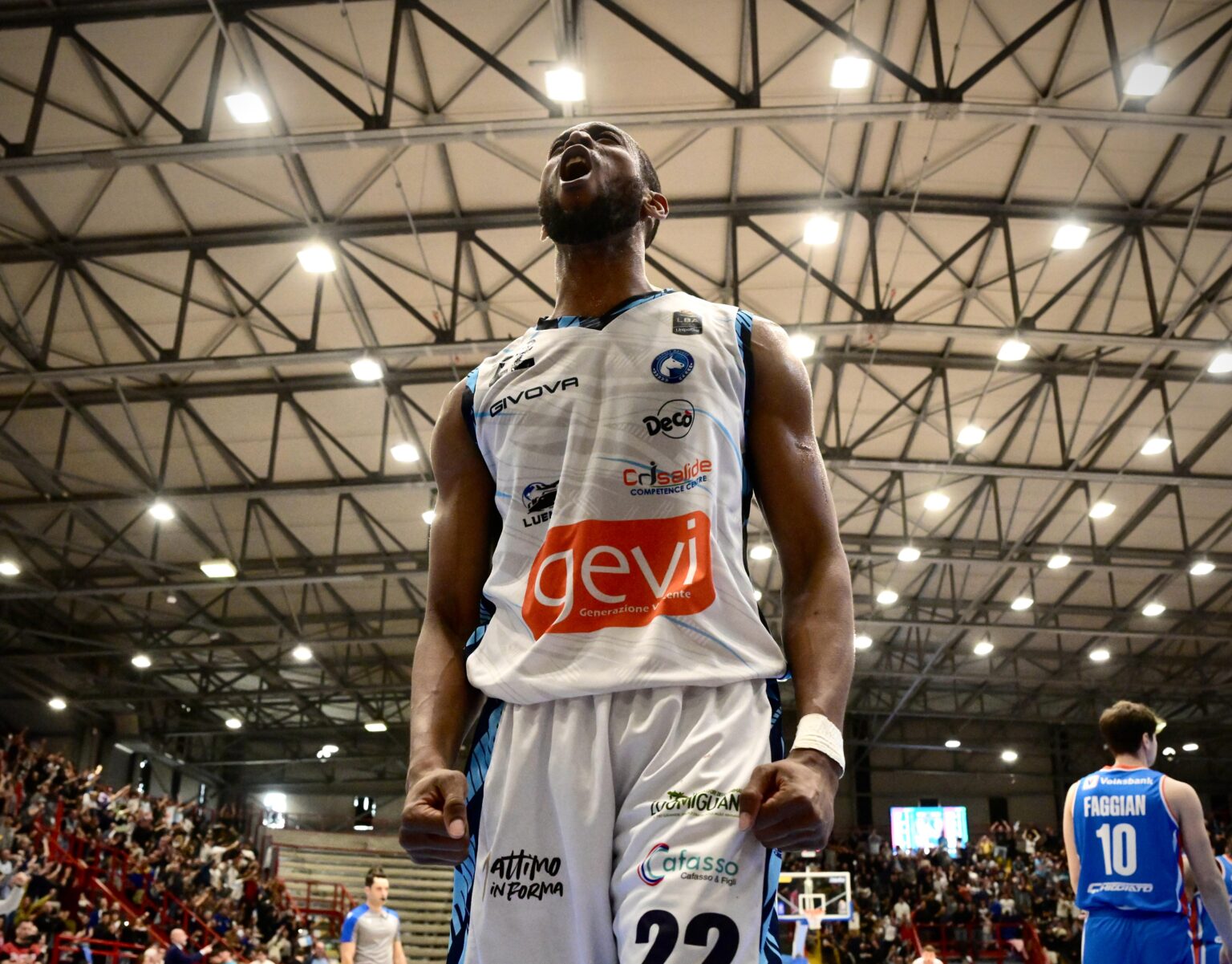 GeVi Napoli Basket supera Treviso e torna al successo