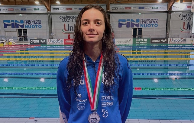 Viola Scotto di Carlo è d'argento nei 50 farfalla agli Assoluti di Riccione