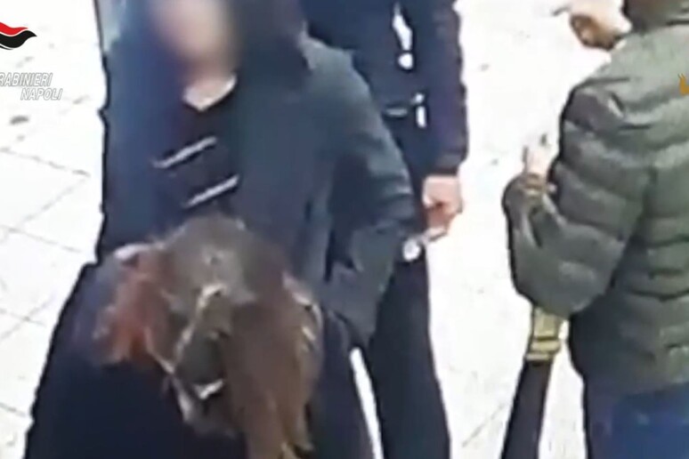 Piazza Cavour, rapine nella stazione della metro: 6 arresti