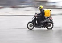 Vomero, controlli su strada: raffica di sanzioni ai rider per gravi infrazioni Vomero, controlli su strada: raffica di sanzioni ai rider