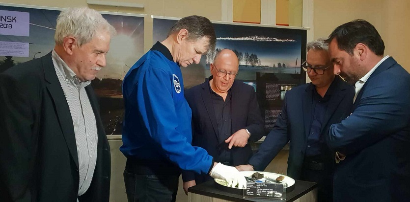 Paolo Nespoli e la mostra di meteoriti, entusiasmo alle stelle a Vico Equense