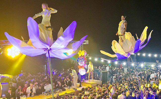 Riviera del mar: il primo show del sabato a Castel Volturno dà il via alla stagione estiva