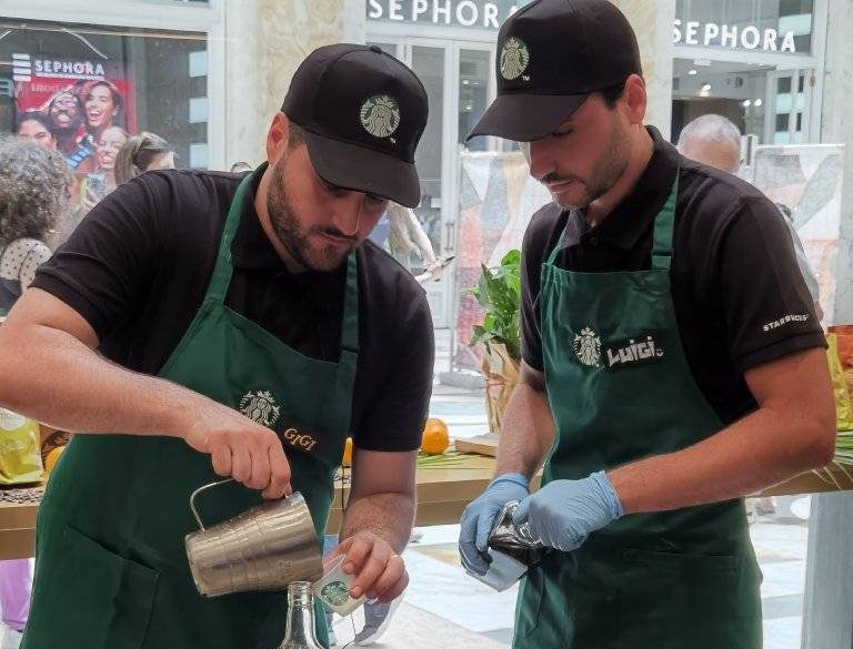 Starbucks apre a Napoli, Manfredi: "Napoli non ha paura del confronto internazionale"