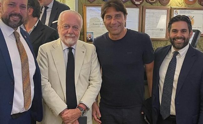 Calcio Napoli: l'11 agosto l'esordio ufficiale per Conte