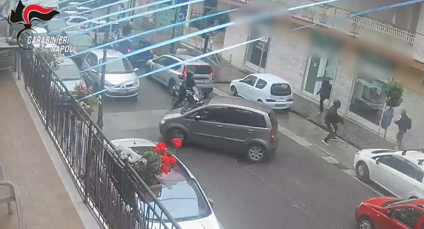 Napoli Nord, rapine in stile 'point break': 7 arresti