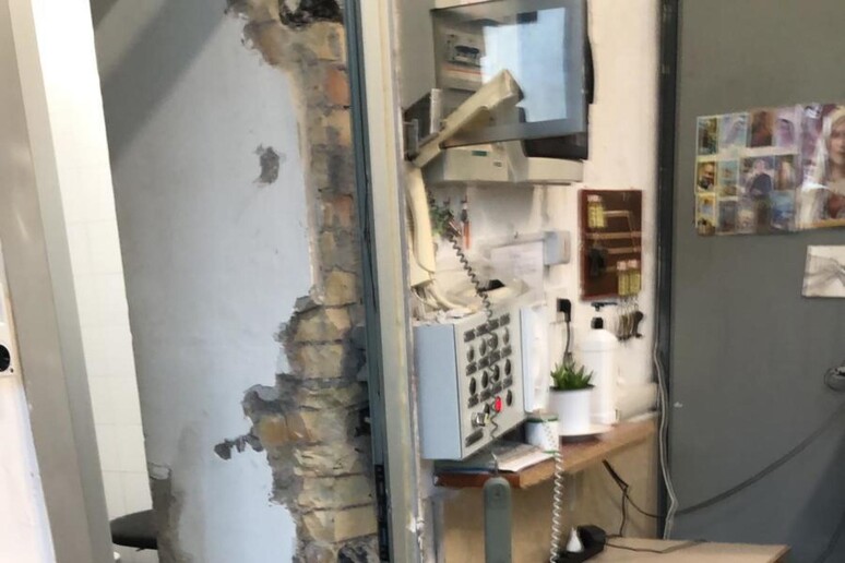 Torre del Greco, ladri in stazione Circum: rubata cassaforte