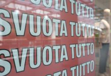 Al via i saldi in Campania, 7 su 10 pronti a fare acquisti