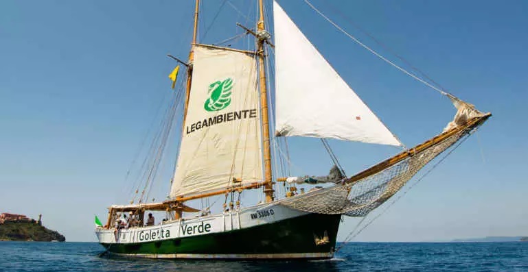 Goletta Verde: quasi 50% campioni prelevati lungo coste Campania fuori da limiti legge