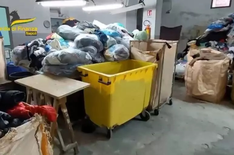 Ercolano, maxi sequestro di rifiuti speciali: denunciata 56enne