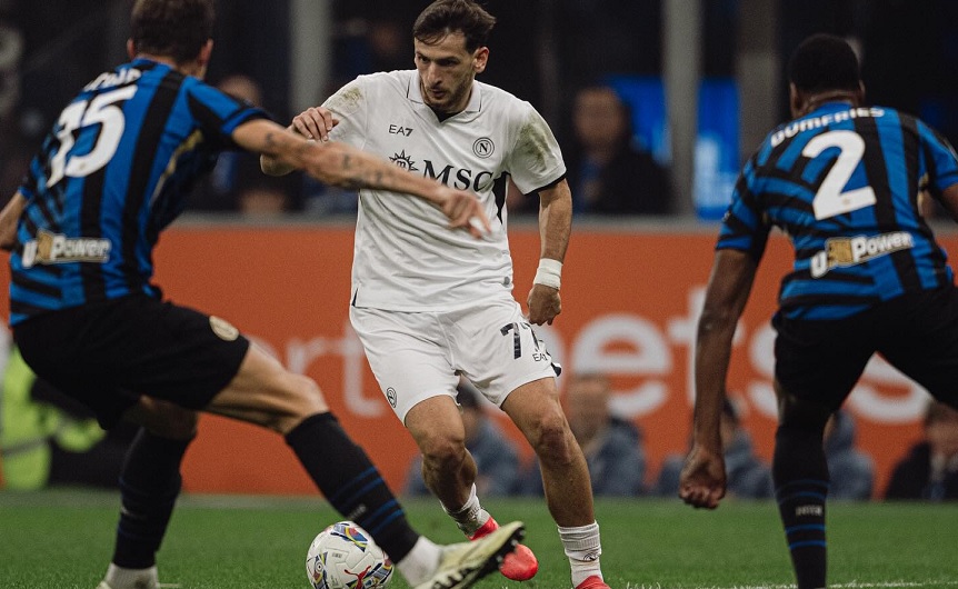 Calcio Napoli, è fatta per il rinnovo di Kvara: le cifre