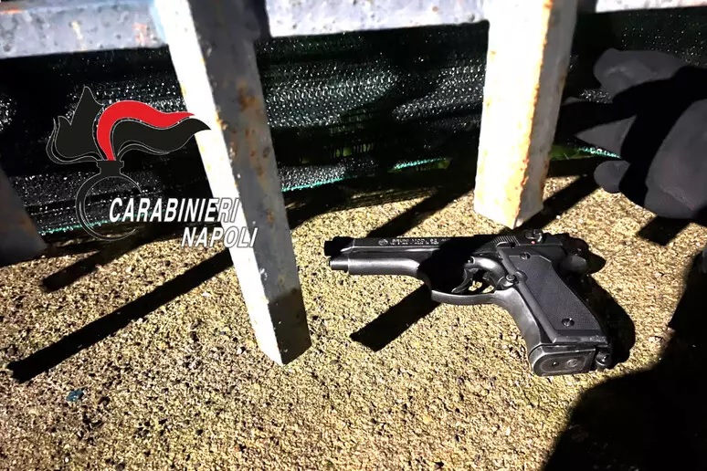 San Sebastiano al Vesuvio, fermato 16enne armato di pistola