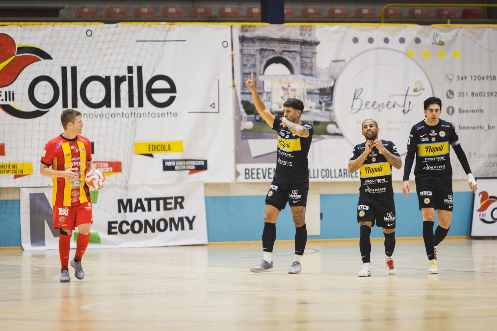 Napoli Futsal da 2anews.it Napoli Futsal forza nove gli azzurri trionfano nel derby