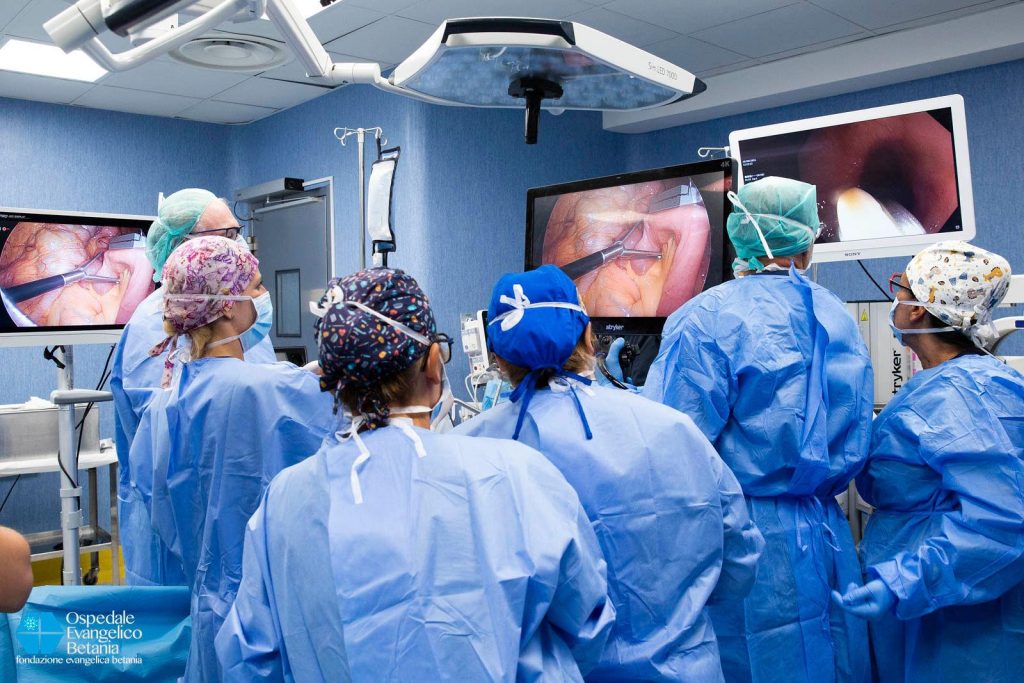 Napoli, all'Ospedale evangelico Betania la tecnica chirurgica del futuro è già presente