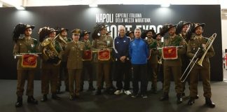 La Fanfara dei Bersaglieri apre l'Expo della Napoli City Half Marathon