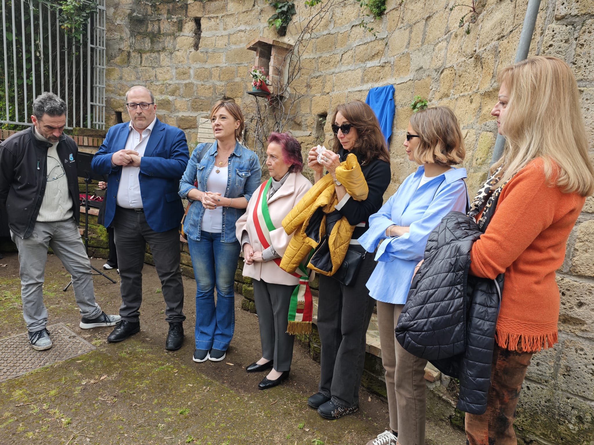 Al Parco Viviani una bouganville e una targa dedicata a Chiara Jaconis
