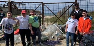 SPIAGGIA PULITA: GLI STUDENTI DELL’ ADA NEGRI IMPEGNATI PRESSO LA SPIAGGIA LIBERA DI VARCATURO