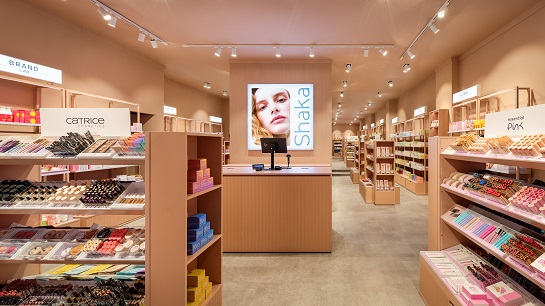 Arriva Napoli da 2anews.it Arriva a Napoli Shaka il Beauty Concept di OVS