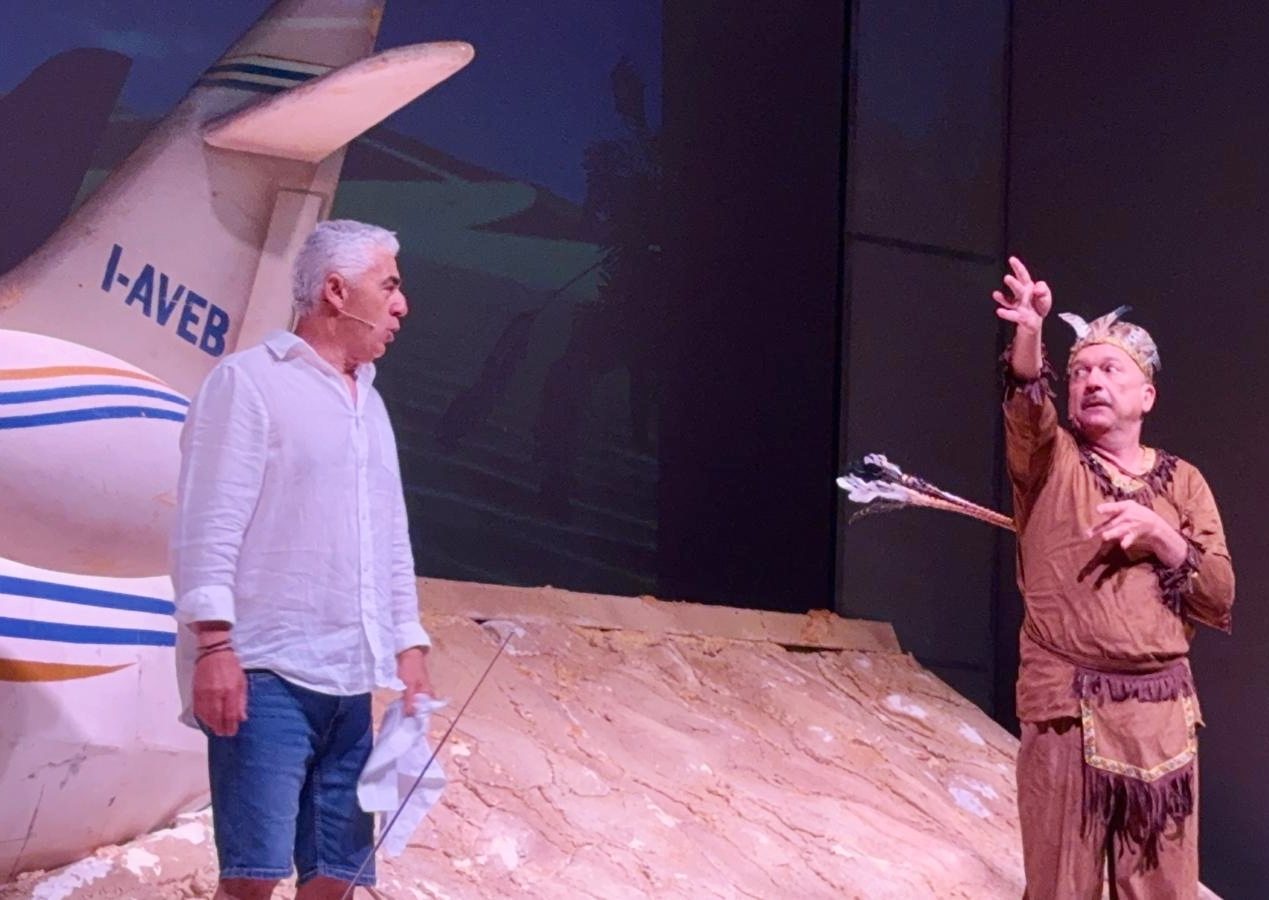 Biagio Izzo al Teatro Troisi con “EsseOEsse”: risate e riflessioni nel deserto dell’anima